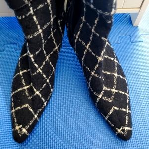 Newport News Plaid Ankle Boots